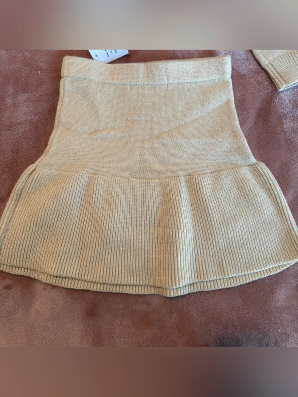 NWT Badgley Mischka Sweater Skirt and Embellished Sweater Set, Cream, Size 5